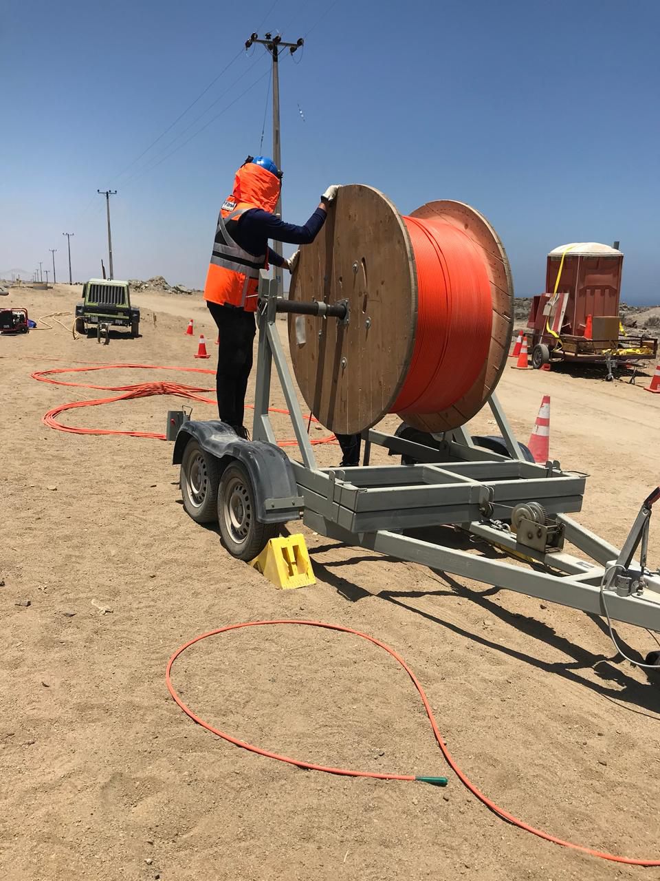 Arriendo de porta carrete para tendido de fibra óptica